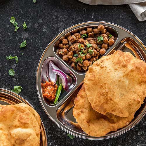 Bhature Chholey